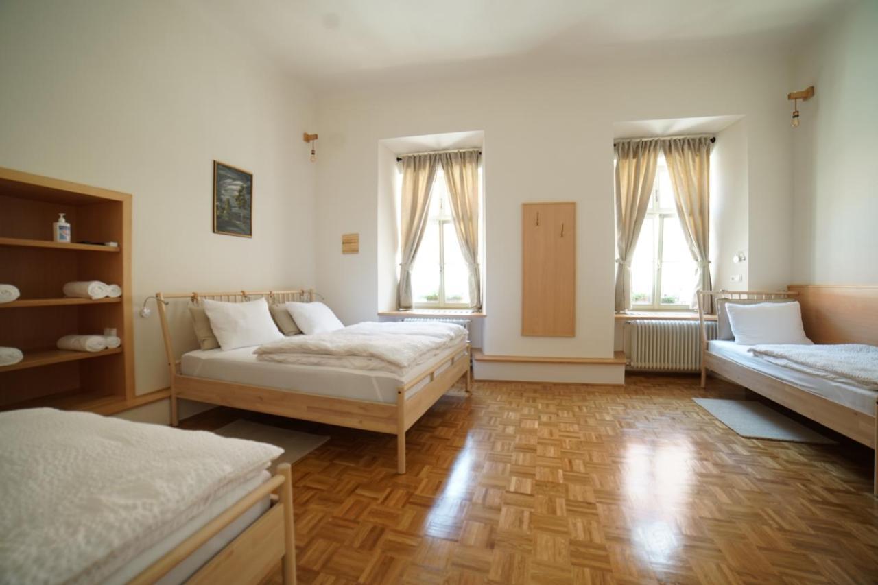 Sobe Prostija Διαμέρισμα Πτούι Εξωτερικό φωτογραφία